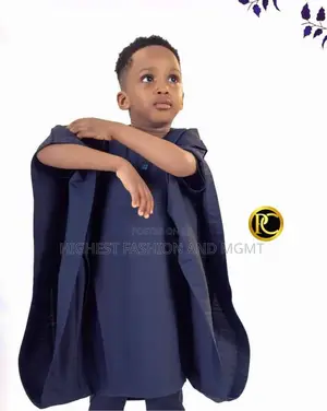 Cute African Agbada With Short Sleeves