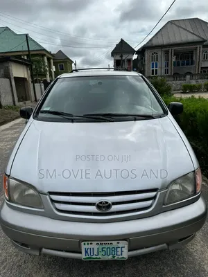 Toyota Sienna LE 2002 Silver