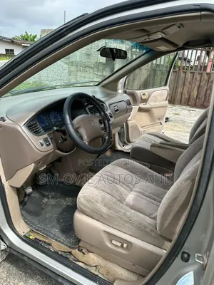 Toyota Sienna LE 2002 Silver