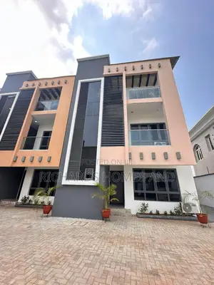 4bdrm Duplex in Banana Island for rent