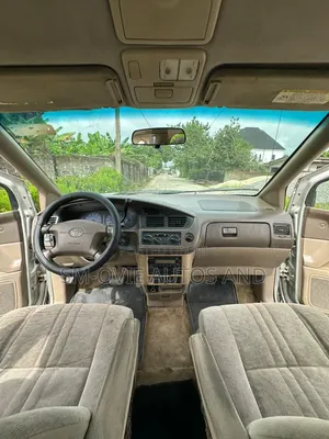 Toyota Sienna LE 2002 Silver