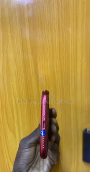 Apple iPhone 11 128 GB Red
