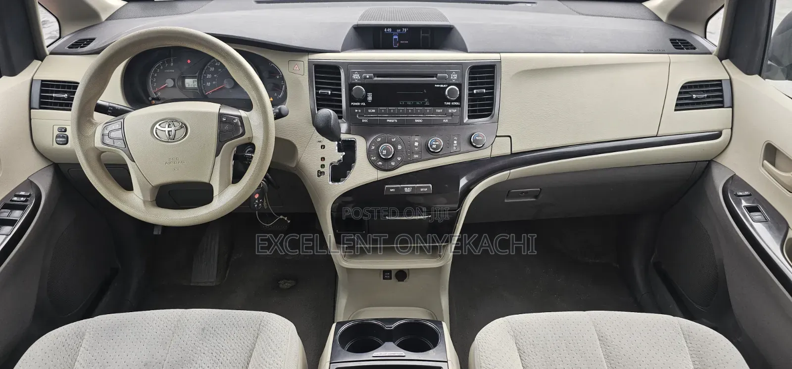 Toyota Sienna 2012 Gold