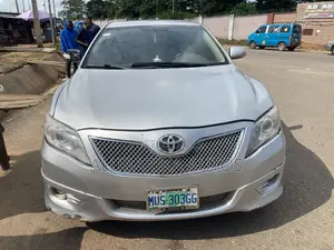 Toyota Camry 2010 Silver