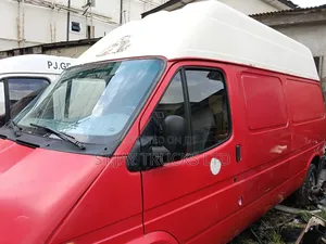 Ford Transit 2004 Yellow