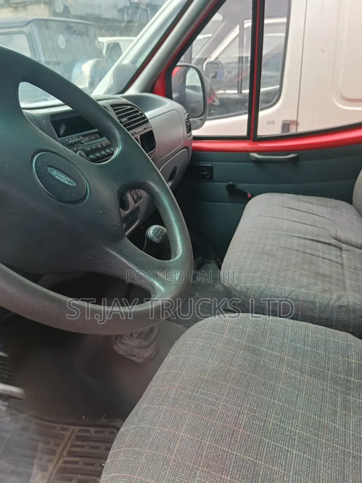 Ford Transit 2004 Yellow