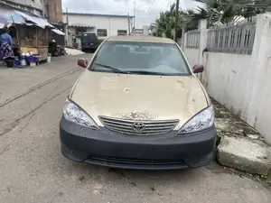 Toyota Camry 2003 Gold