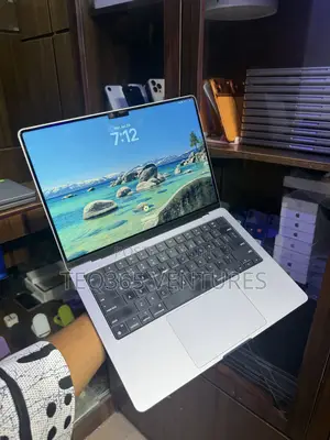 Laptop Apple MacBook Pro 32GB Apple M1 Pro SSD 1T