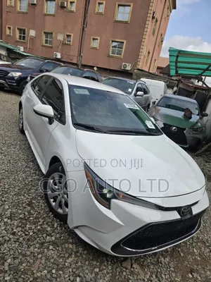 Toyota Corolla 2022 White