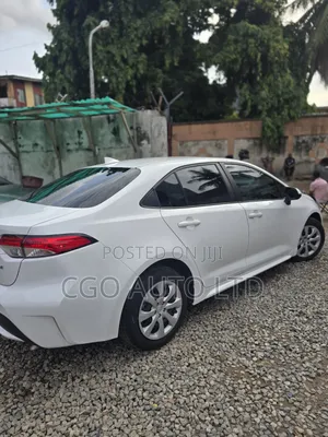 Toyota Corolla 2022 White