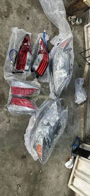 Complete Headlamp and Back Es350