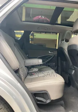 Hyundai Santa Fe Limited 4dr SUV AWD (3.3L 6cyl 6A) 2014 Silver