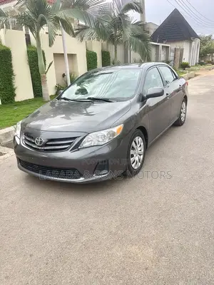 Toyota Corolla LE 4dr Sedan (1.8L 4cyl 4A) 2013 Gray