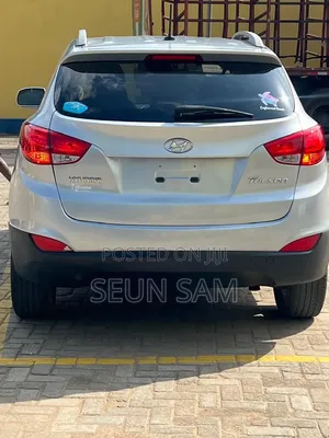Hyundai Tucson Limited FWD 2011 Silver