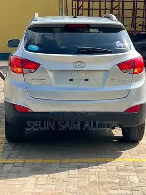 Hyundai Tucson Limited FWD 2011 Silver