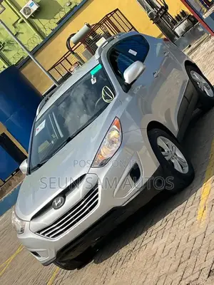 Hyundai Tucson Limited FWD 2011 Silver