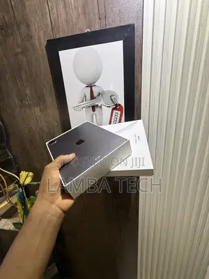 Apple iPad Pro 11 (2022) 128 GB Silver
