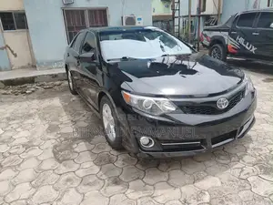 Toyota Camry SE 4dr Sedan (2.5L 4cyl 6A) 2012 Black