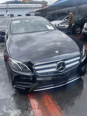 Mercedes-Benz E300 2017 Black