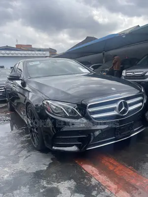 Mercedes-Benz E300 2017 Black
