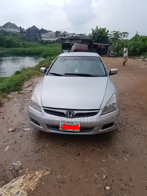 Honda Accord 2007 Silver