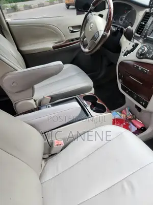 Toyota Sienna XLE 7 Passenger 2011 Gray