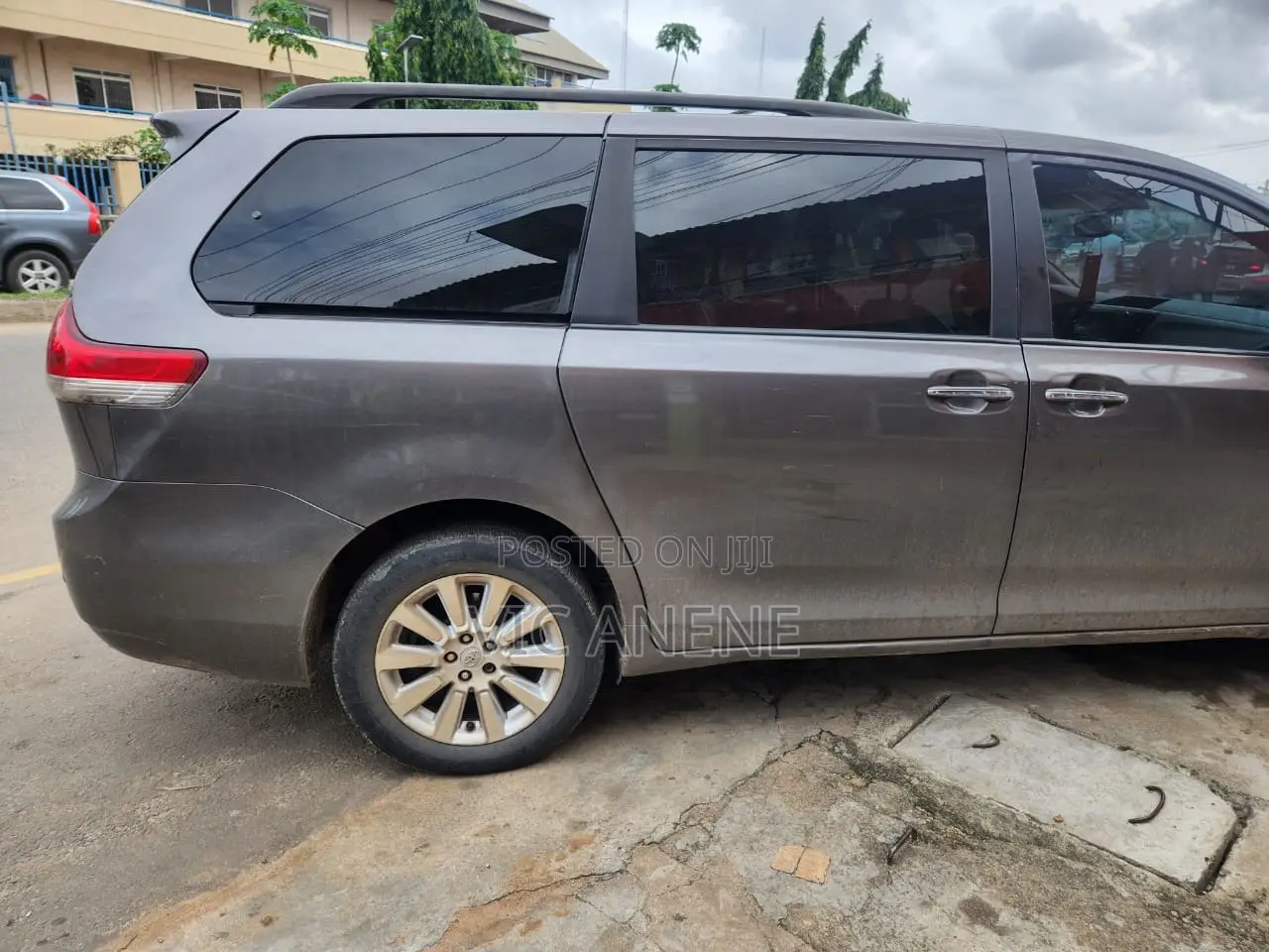 Toyota Sienna XLE 7 Passenger 2011 Gray
