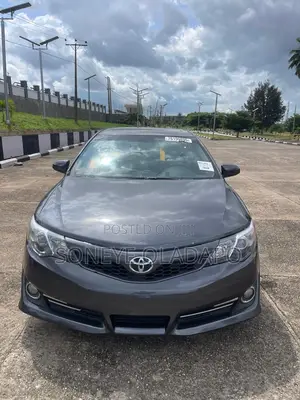 Toyota Camry 2014 Gray