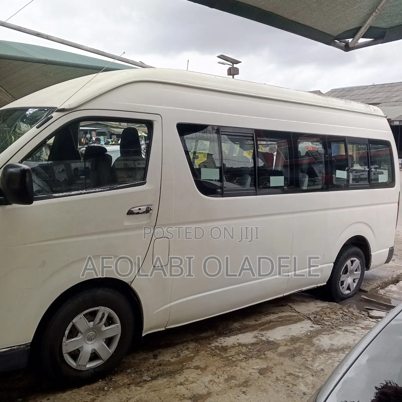 Toyota HiAce 2014 White