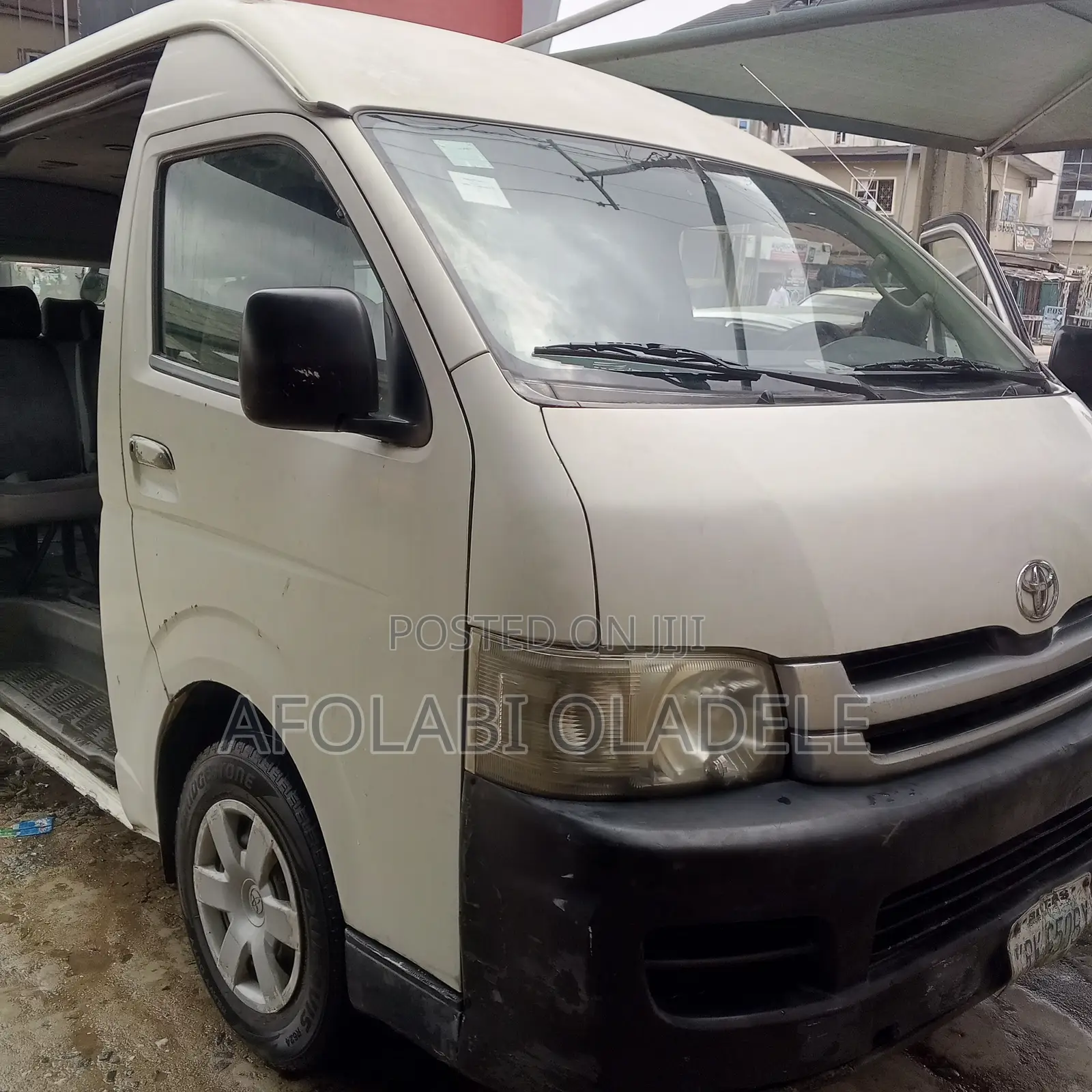 Toyota HiAce 2014 White