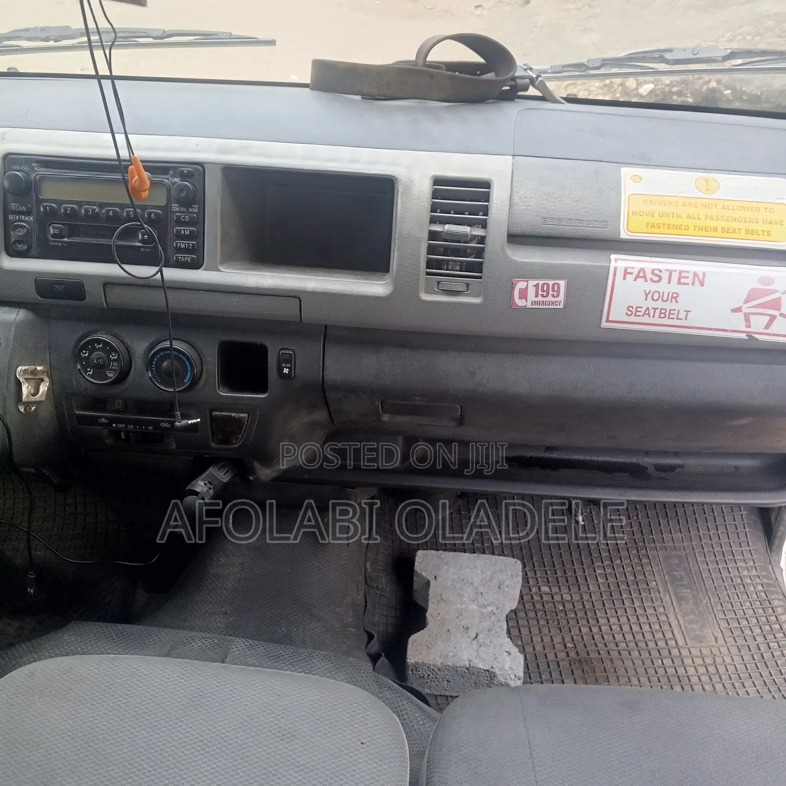Toyota HiAce 2014 White