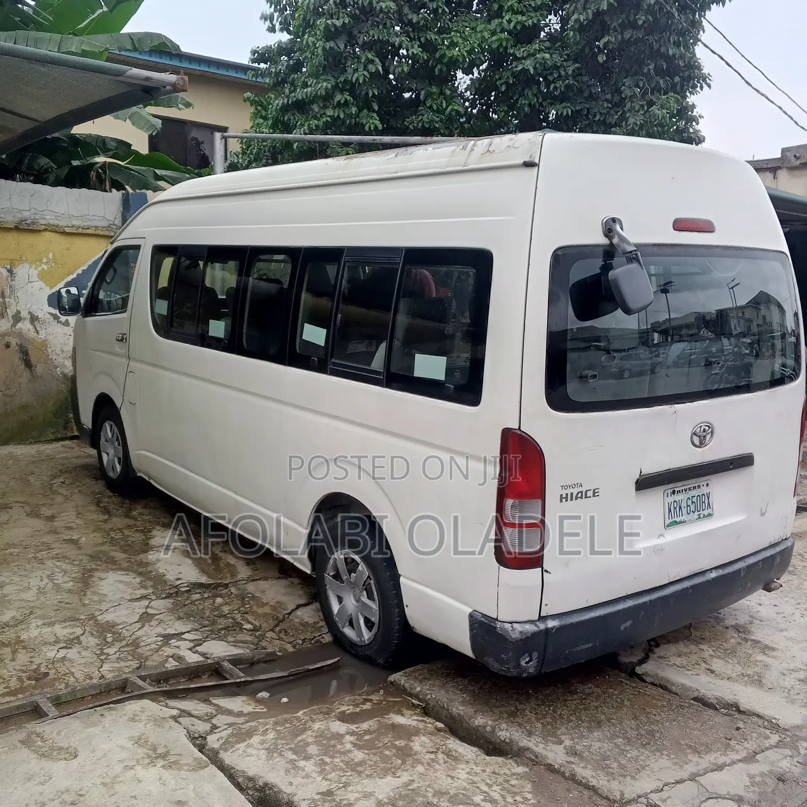 Toyota HiAce 2014 White