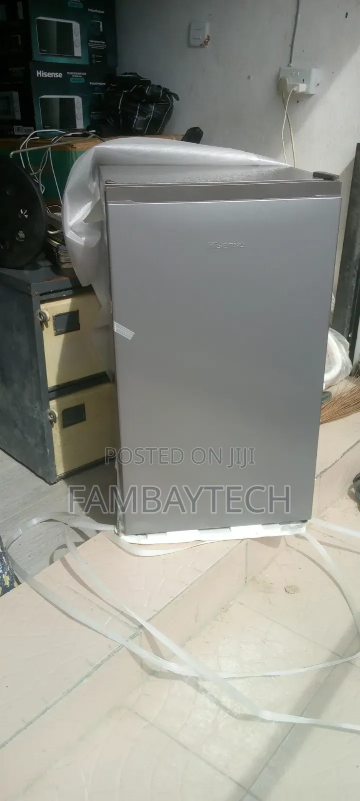 Hisense Ref 121 Refrigerator – Modern Cooling Solution