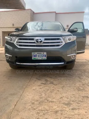 Toyota Highlander SE 2012 Green
