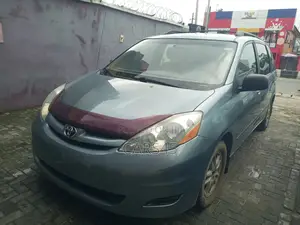 Toyota Sienna 2006 Silver