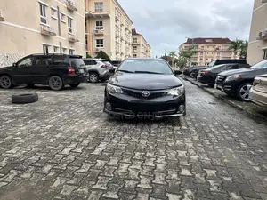 Toyota Camry SE 4dr Sedan (2.5L 4cyl 6A) 2013 Black