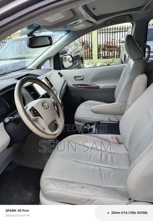 Toyota Sienna XLE 7 Passenger 2011 Gray