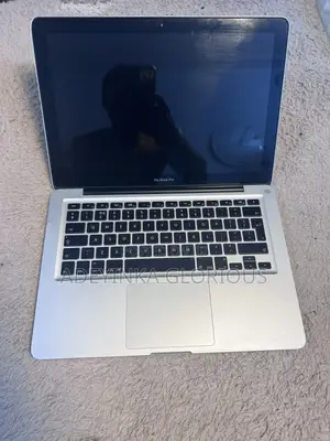 Laptop Apple MacBook Pro 2010 4GB Intel Core i5 HDD 500GB