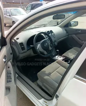Nissan Altima 2007 White