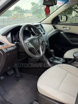 Hyundai Santa Fe 2016 White