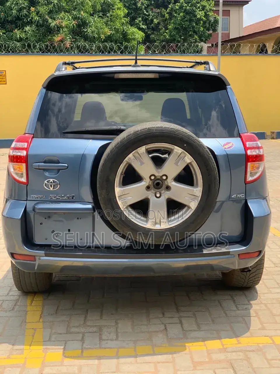 Toyota RAV4 2008 Blue
