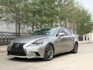 Lexus IS 2015 Gold