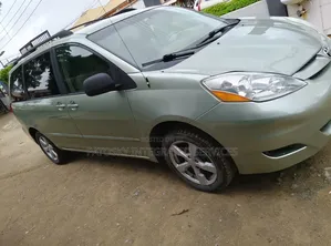 Toyota Sienna 2006 Green