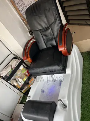 Pedicure Massaging Chair
