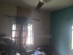 3bdrm Block of Flats in Lsdpc Adekunle for sale