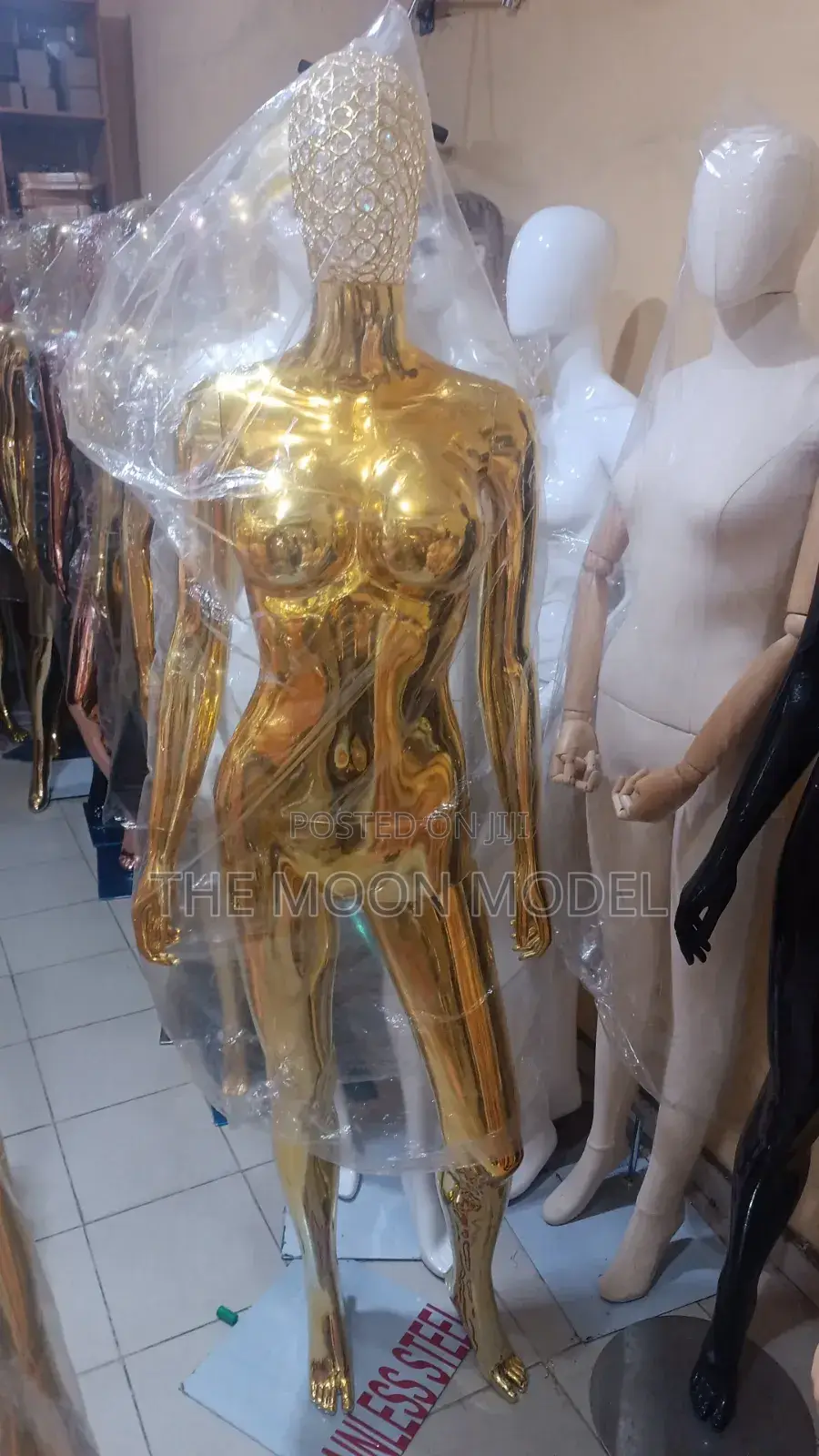 Dummy Gold Female