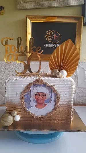 Custom Cakes