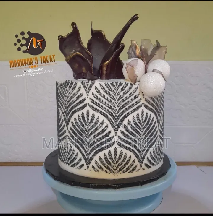 Custom Cakes
