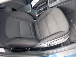 Hyundai Elantra Limited Sedan FWD (2.0L 4cyl 6A) 2017 Blue