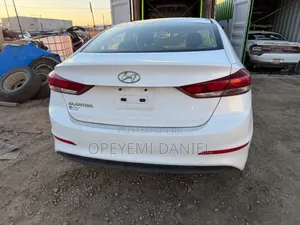Hyundai Elantra 2018 White